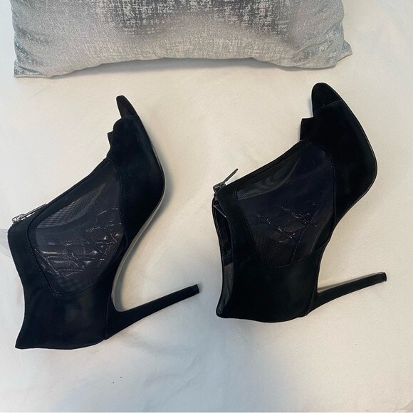Guess Black Zipper Unique Sheer Net Suede Peep Toe Stiletto Heel Boot Shoe SZ9.5 - Picture 5 of 16